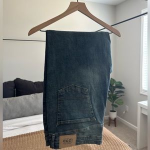 IZOD Men’s Relaxed Fit Jeans 40x30 Never Worn!